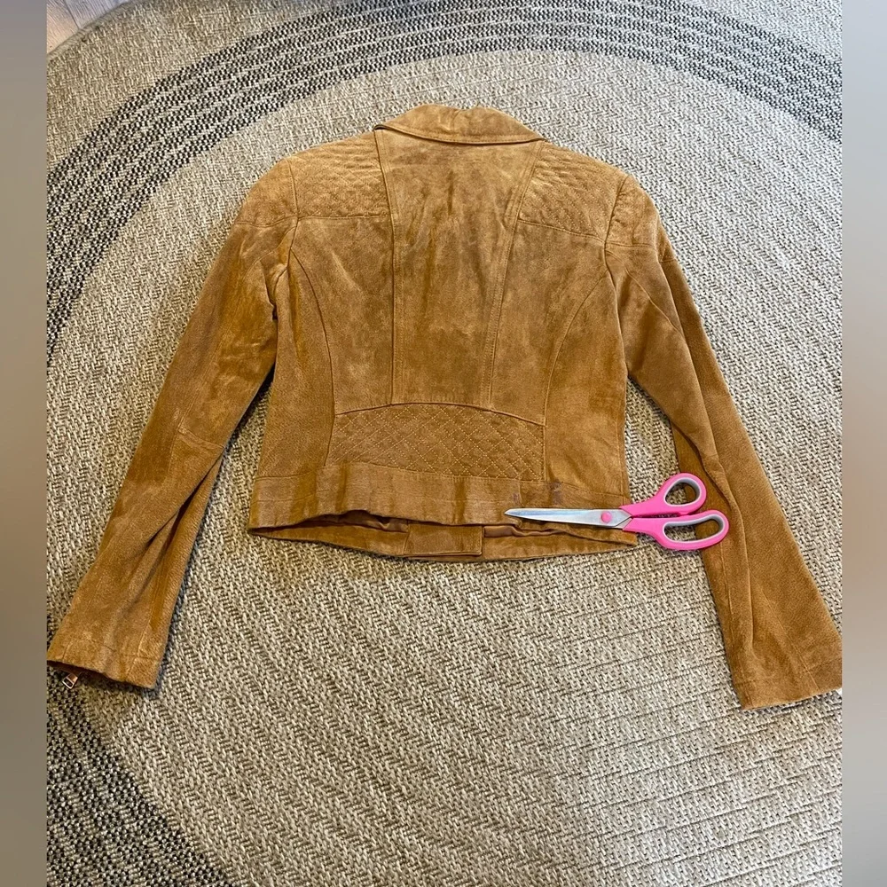 Express Women's Suede Moto Jacket camel Colored, size xs, zip pockets & sleeve